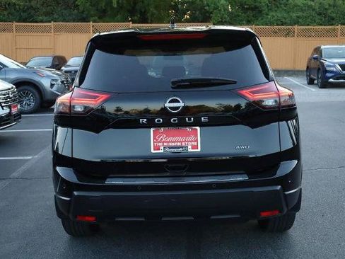 Certified 2025 Nissan Rogue SV AWD/4WD image 6