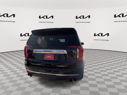 Used 2022 GMC Yukon XL Denali AWD/4WD image 8