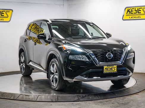 Used 2021 Nissan Rogue Platinum image 5