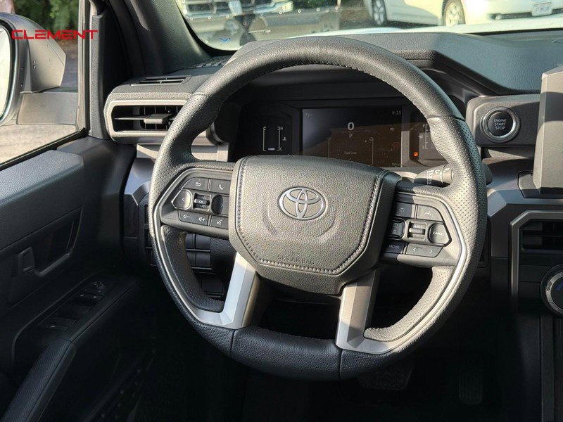 Used 2025 Toyota 4Runner SR5 AWD/4WD image 14