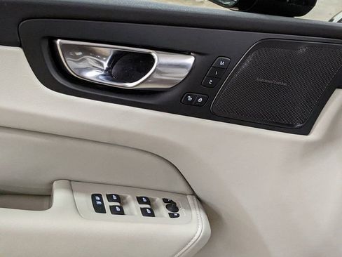 New 2026 Volvo XC60 B5 Ultra w/ Protection Package Premier image 10