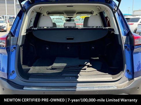 Used 2023 Nissan Rogue SV FWD image 43