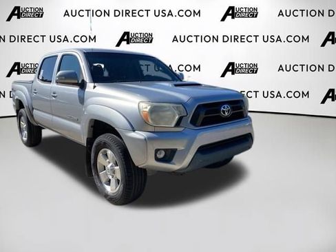 Used 2015 Toyota Tacoma PreRunner image 3