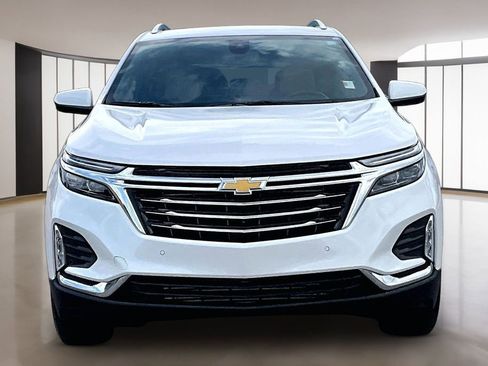 Used 2024 Chevrolet Equinox Premier FWD image 3