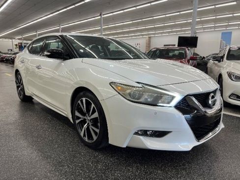 Used 2017 Nissan Maxima 3.5 SV FWD image 4