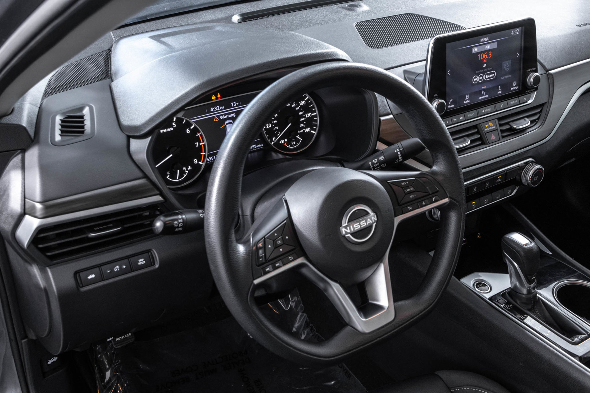 Used 2024 Nissan Altima 2.5 SV FWD image 33