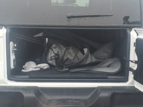 Used 2018 Jeep Wrangler Sport S image 9