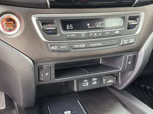 Used 2025 Honda Passport TrailSport image 20