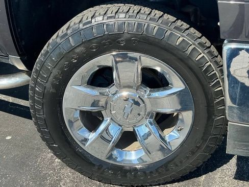 Used 2015 Chevrolet Silverado 1500 LTZ w/ Driver Alert Package AWD/4WD image 27