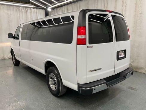 Used 2024 Chevrolet Express 3500 LT w/ LT Preferred Equipment Group RWD image 5