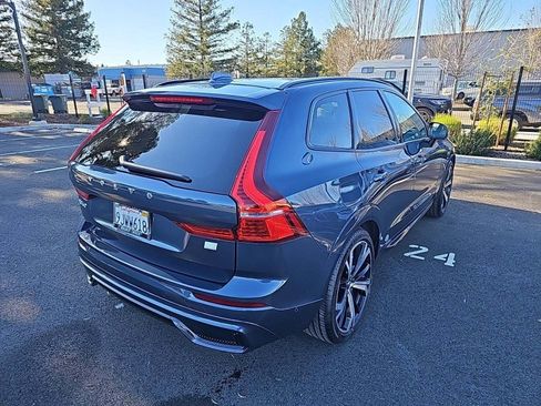 Used 2024 Volvo XC60 T8 Ultimate w/ Climate Package image 4