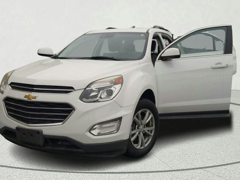 Used 2017 Chevrolet Equinox LT w/ Driver Confidence Package II image 10