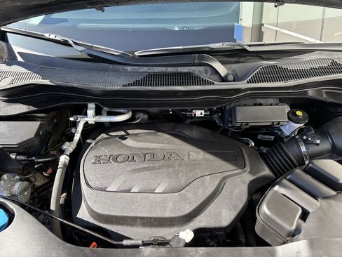 Certified 2022 Honda Pilot Sport image 8