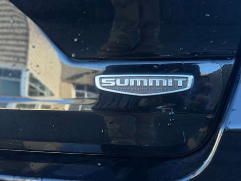 Certified 2023 Jeep Grand Cherokee Summit image 8