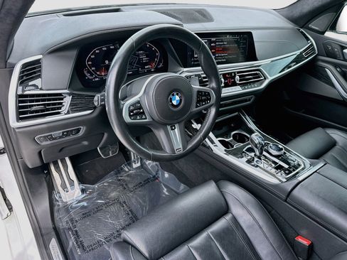 Used 2022 BMW X7 M50i w/ Dynamic Handling Package AWD/4WD image 9