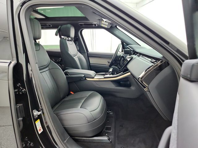 New 2026 Land Rover Range Rover Sport SE AWD/4WD image 18
