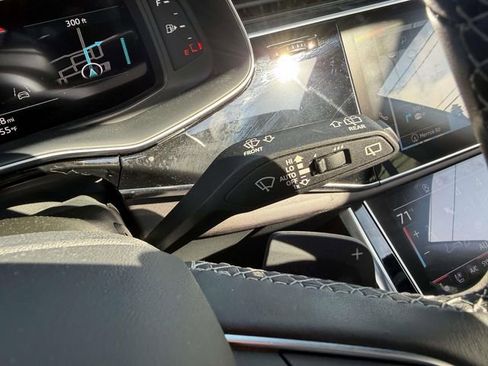 Used 2023 Audi Q8 Premium Plus w/ Premium Plus Package AWD/4WD image 27