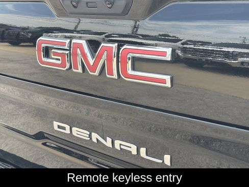 Used 2026 GMC Sierra 1500 Denali w/ Technology Package RWD image 5