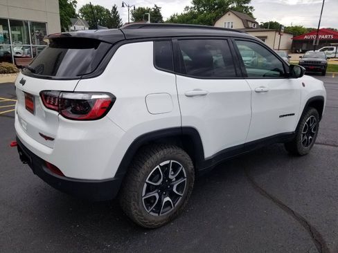 Certified 2024 Jeep Compass Trailhawk w/ Trailhawk Convenience Group AWD/4WD image 6