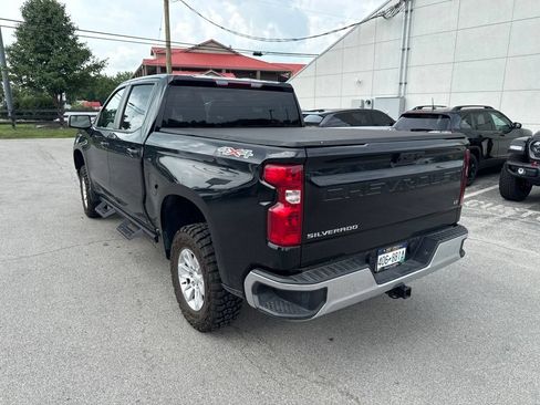 Used 2023 Chevrolet Silverado 1500 LT AWD/4WD image 4