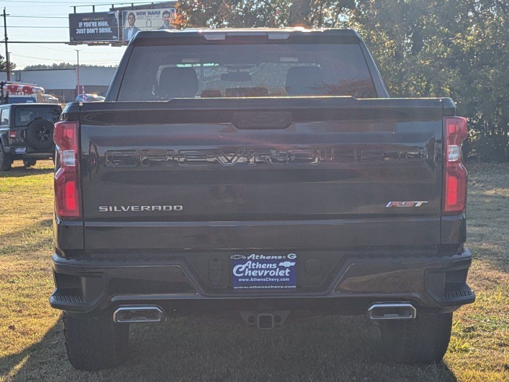 Used 2025 Chevrolet Silverado 1500 RST w/ Z71 Off-Road Package AWD/4WD image 5