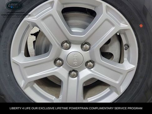 Used 2019 Jeep Wrangler Sport S AWD/4WD image 10