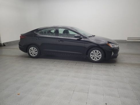Used 2020 Hyundai Elantra SE w/ Cargo Package (C1) FWD image 11