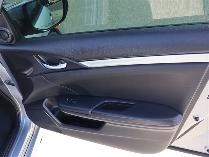Used 2019 Honda Civic Sport image 13
