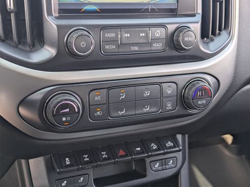 Used 2018 Chevrolet Colorado ZR2 image 23