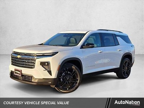 New 2026 Chevrolet Traverse LT w/ Driver Confidence Package FWD image 1