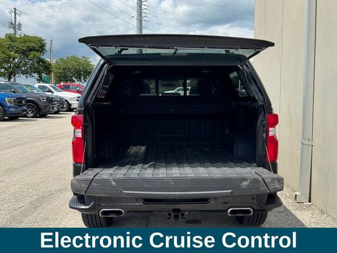 Used 2022 Chevrolet Silverado 1500 High Country w/ LPO, Dark Essentials Package AWD/4WD image 36