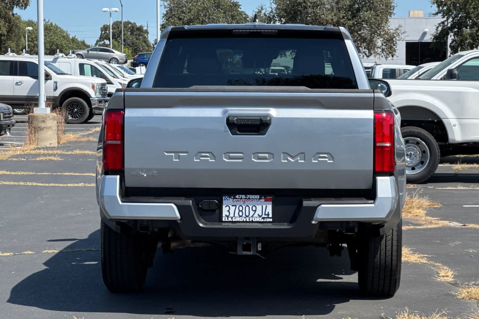Used 2025 Toyota Tacoma SR5 AWD/4WD image 7