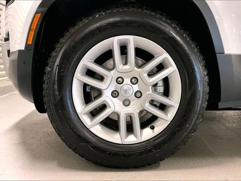 Certified 2025 Land Rover Defender 110 S image 8