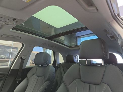 Certified 2025 Audi Q5 2.0T Premium Plus w/ Premium Plus Package image 14