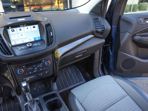 Used 2018 Ford Escape SE w/ SE Sport Appearance Package image 20