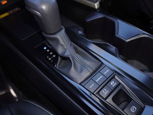 Certified 2025 Toyota Camry SE image 18