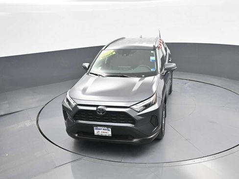 Used 2025 Toyota RAV4 XLE AWD/4WD image 27