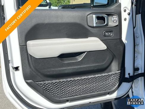 Used 2023 Jeep Wrangler Unlimited Sahara AWD/4WD image 25