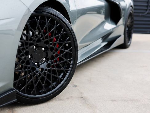 Used 2023 Chevrolet Corvette Stingray Premium Conv w/ Z51 Performance Package RWD image 11