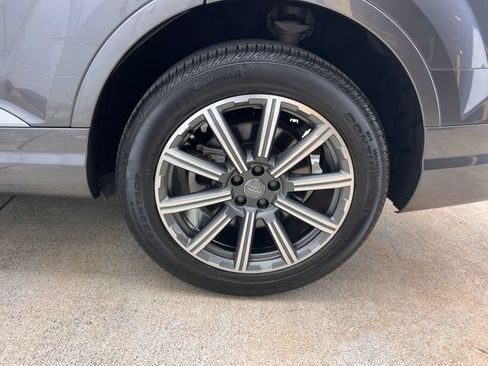 Used 2019 Audi Q7 2.0T Premium w/ Convenience Package AWD/4WD image 38