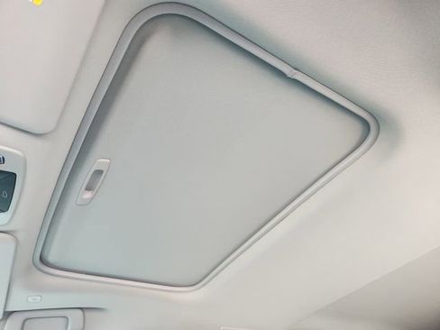 New 2026 Toyota Sienna XLE image 23