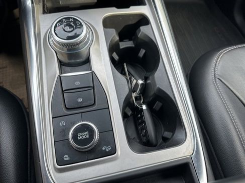 Used 2023 Ford Explorer Limited w/ Limited Technology Package image 28