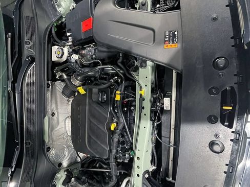Used 2024 Chevrolet Trax RS FWD image 36