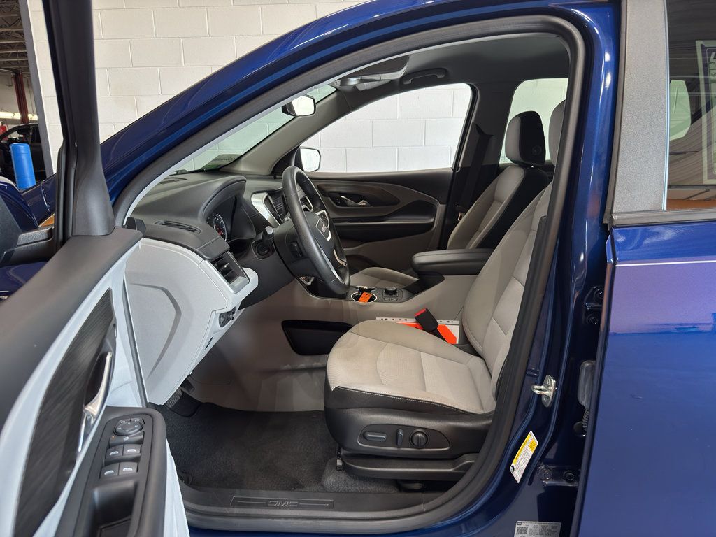 Used 2023 GMC Terrain SLE w/ Driver Convenience Package FWD image 14