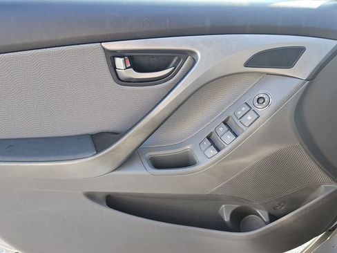 Used 2013 Hyundai Elantra Limited w/ Technology Pkg FWD image 16