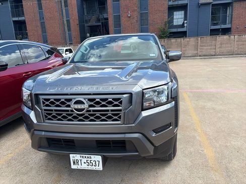 Used 2024 Nissan Frontier SV w/ Technology Package RWD image 4