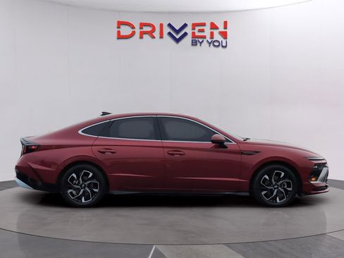 Used 2024 Hyundai Sonata SEL FWD image 6