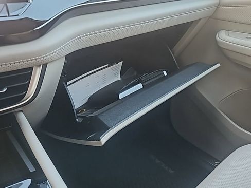 New 2026 Volkswagen Atlas SE AWD/4WD image 32