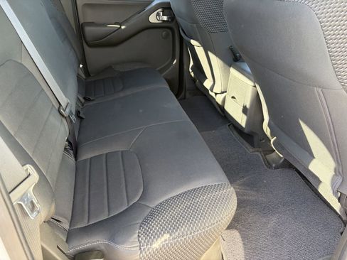 Used 2017 Nissan Frontier PRO-4X AWD/4WD image 8