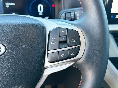 Certified 2025 Ford Explorer Active w/ Active Comfort Package AWD/4WD image 13